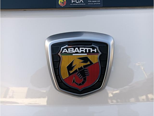 アバルト５９５ ツーリズモ　キーレスエントリー　ダブルエアバッグ　盗難防止システム　Ｃソナー　革シート　パワーステアリング　フルオートエアコン　Ｂｌｕｅｔｏｏｔｈ接続　ＵＳＢポート（32枚目）
