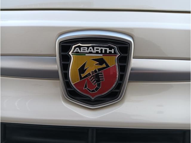 アバルト５９５ ツーリズモ　キーレスエントリー　ダブルエアバッグ　盗難防止システム　Ｃソナー　革シート　パワーステアリング　フルオートエアコン　Ｂｌｕｅｔｏｏｔｈ接続　ＵＳＢポート（37枚目）