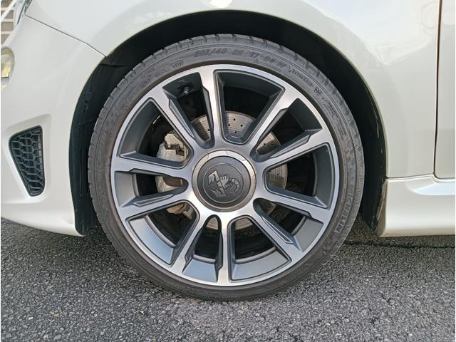 アバルト５９５ ツーリズモ　キーレスエントリー　ダブルエアバッグ　盗難防止システム　Ｃソナー　革シート　パワーステアリング　フルオートエアコン　Ｂｌｕｅｔｏｏｔｈ接続　ＵＳＢポート（38枚目）