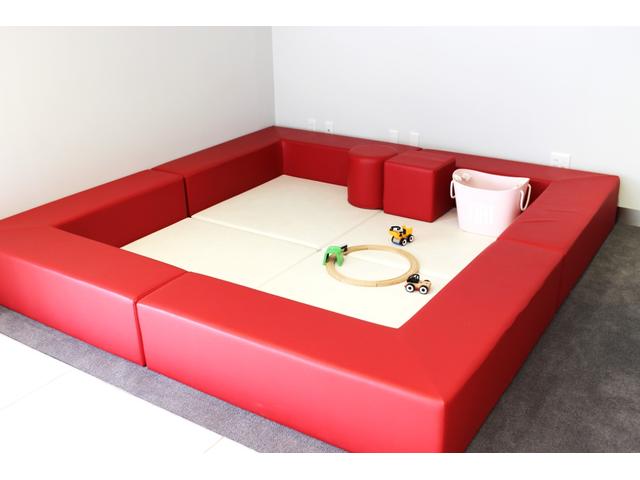 アバルト５９５ ツーリズモ　キーレスエントリー　ダブルエアバッグ　盗難防止システム　Ｃソナー　革シート　パワーステアリング　フルオートエアコン　Ｂｌｕｅｔｏｏｔｈ接続　ＵＳＢポート（52枚目）