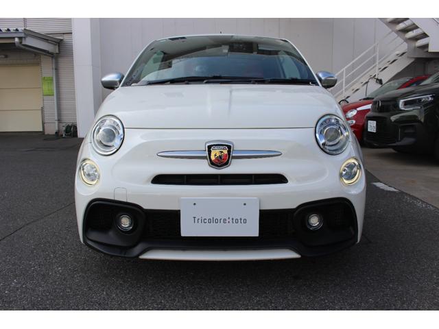 アバルト５９５ ツーリズモ　キーレスエントリー　ダブルエアバッグ　盗難防止システム　Ｃソナー　革シート　パワーステアリング　フルオートエアコン　Ｂｌｕｅｔｏｏｔｈ接続　ＵＳＢポート　ＥＴＣ（5枚目）