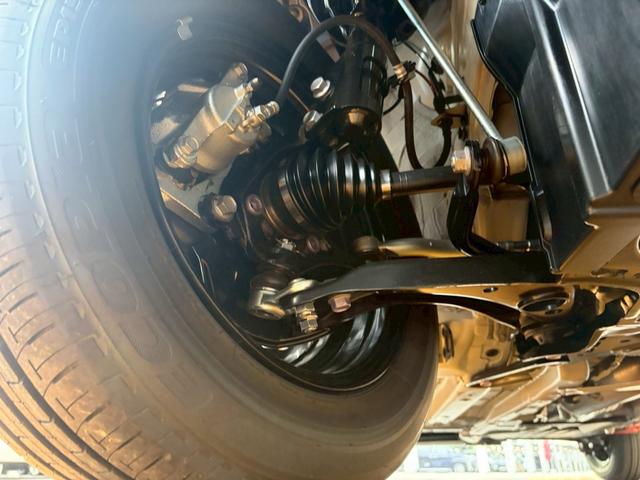 シエンタ ハイブリッドＺ　４ＷＤ■登録済未使用【１０，５型ディスプレイ　・全方位・７人・トヨタチームメイト・両電動スライド・天井サーキュレーター・追従クルコン】ＢＳＭ／ＥＴＣ２．０／１００Ｖ電源／寒冷地仕様／ＬＥＤリアコンビ／エレクトロシフト／リアサンシェード／保証書（31枚目）