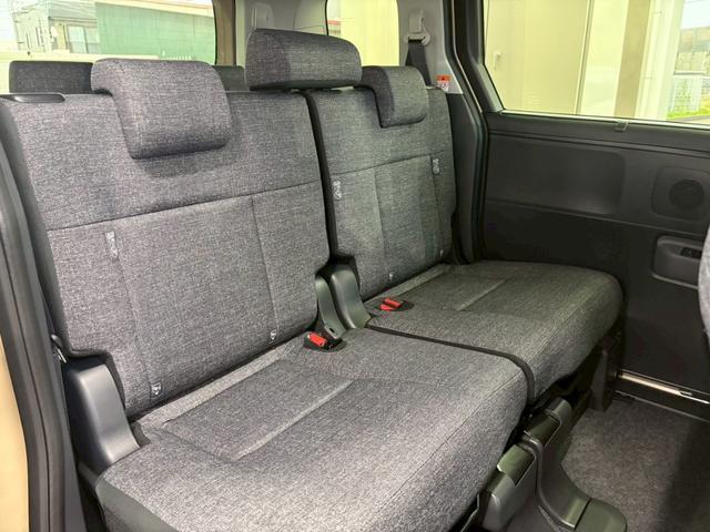 シエンタ ハイブリッドＺ　４ＷＤ■登録済未使用【１０，５型ディスプレイ　・全方位・７人・トヨタチームメイト・両電動スライド・天井サーキュレーター・追従クルコン】ＢＳＭ／ＥＴＣ２．０／１００Ｖ電源／寒冷地仕様／ＬＥＤリアコンビ／エレクトロシフト／リアサンシェード／保証書（37枚目）