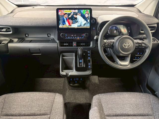 シエンタ ハイブリッドＺ　４ＷＤ■登録済未使用【１０，５型ディスプレイ　・全方位・７人・トヨタチームメイト・両電動スライド・天井サーキュレーター・追従クルコン】ＢＳＭ／ＥＴＣ２．０／１００Ｖ電源／寒冷地仕様／ＬＥＤリアコンビ／エレクトロシフト／リアサンシェード／保証書（47枚目）