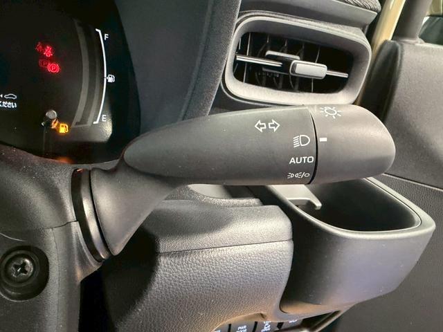 シエンタ ハイブリッドＺ　４ＷＤ■登録済未使用【１０，５型ディスプレイ　・全方位・７人・トヨタチームメイト・両電動スライド・天井サーキュレーター・追従クルコン】ＢＳＭ／ＥＴＣ２．０／１００Ｖ電源／寒冷地仕様／ＬＥＤリアコンビ／エレクトロシフト／リアサンシェード／保証書（51枚目）