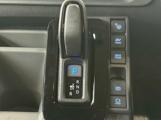 シエンタ ハイブリッドＺ　４ＷＤ■登録済未使用【１０，５型ディスプレイ　・全方位・７人・トヨタチームメイト・両電動スライド・天井サーキュレーター・追従クルコン】ＢＳＭ／ＥＴＣ２．０／１００Ｖ電源／寒冷地仕様／ＬＥＤリアコンビ／エレクトロシフト／リアサンシェード／保証書（56枚目）