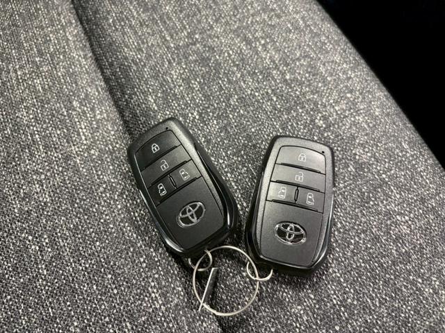 シエンタ ハイブリッドＺ　４ＷＤ■登録済未使用【１０，５型ディスプレイ　・全方位・７人・トヨタチームメイト・両電動スライド・天井サーキュレーター・追従クルコン】ＢＳＭ／ＥＴＣ２．０／１００Ｖ電源／寒冷地仕様／ＬＥＤリアコンビ／エレクトロシフト／リアサンシェード／保証書（65枚目）