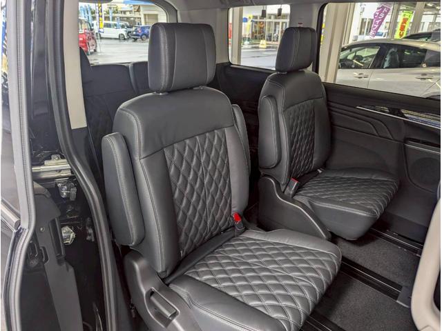 デリカD:5 ブラックエディション4WD■登録済未使用車【特別仕様車・禁煙 ・7人・ディーゼルターボ・両電動スライド・電動オートステップ・BSM・全方位カメラ・電動レザーシートヒーター・電動リアゲート・追従クルコン】純正18AW/LED/ステアヒーター/100V電源/保証書(44枚目)
