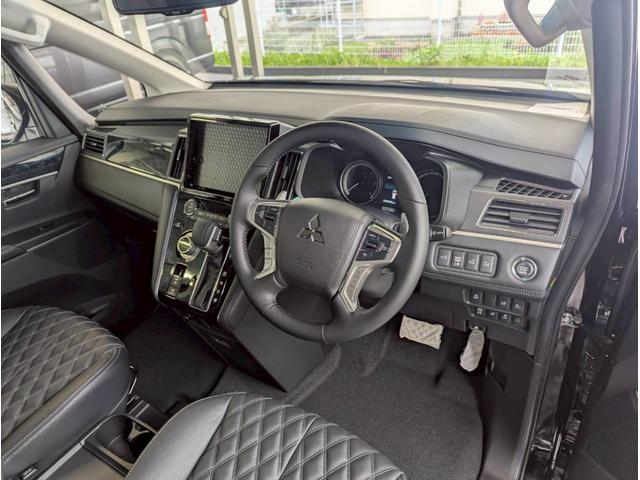 デリカD:5 ブラックエディション4WD■登録済未使用車【特別仕様車・禁煙 ・7人・ディーゼルターボ・両電動スライド・電動オートステップ・BSM・全方位カメラ・電動レザーシートヒーター・電動リアゲート・追従クルコン】純正18AW/LED/ステアヒーター/100V電源/保証書(49枚目)