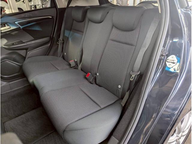 フィット 13G・L 4WD■当店下取直販車【禁煙・スタッドレス車載有 コンフォートビュー】7型ナビ/フルセグ/Bカメラ/CD/DVD/横滑防止/ETC/オートライト/HID/オートAC/ドアミラーヒーター/ワイパー熱線/Aストップ/クルコン/スマートキー/Pスタート(28枚目)