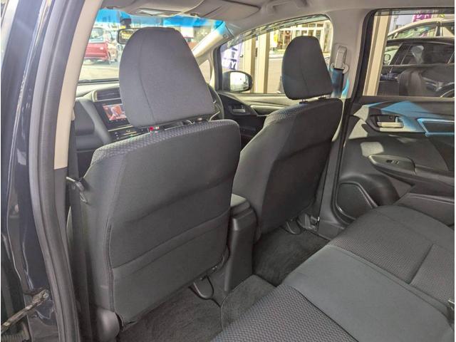 フィット 13G・L 4WD■当店下取直販車【禁煙・スタッドレス車載有 コンフォートビュー】7型ナビ/フルセグ/Bカメラ/CD/DVD/横滑防止/ETC/オートライト/HID/オートAC/ドアミラーヒーター/ワイパー熱線/Aストップ/クルコン/スマートキー/Pスタート(29枚目)
