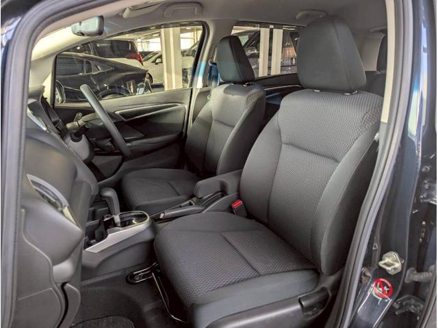 フィット 13G・L 4WD■当店下取直販車【禁煙・スタッドレス車載有 コンフォートビュー】7型ナビ/フルセグ/Bカメラ/CD/DVD/横滑防止/ETC/オートライト/HID/オートAC/ドアミラーヒーター/ワイパー熱線/Aストップ/クルコン/スマートキー/Pスタート(32枚目)