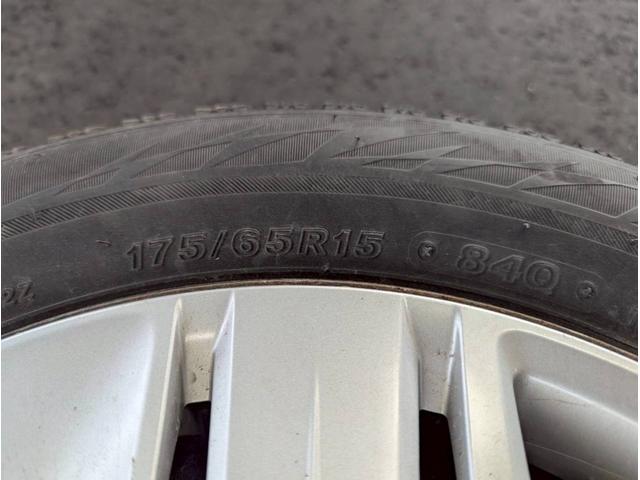 フィット 13G・L 4WD■当店下取直販車【禁煙・スタッドレス車載有 コンフォートビュー】7型ナビ/フルセグ/Bカメラ/CD/DVD/横滑防止/ETC/オートライト/HID/オートAC/ドアミラーヒーター/ワイパー熱線/Aストップ/クルコン/スマートキー/Pスタート(53枚目)
