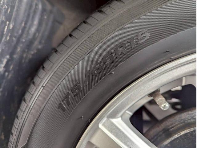 フィット 13G・L 4WD■当店下取直販車【禁煙・スタッドレス車載有 コンフォートビュー】7型ナビ/フルセグ/Bカメラ/CD/DVD/横滑防止/ETC/オートライト/HID/オートAC/ドアミラーヒーター/ワイパー熱線/Aストップ/クルコン/スマートキー/Pスタート(56枚目)