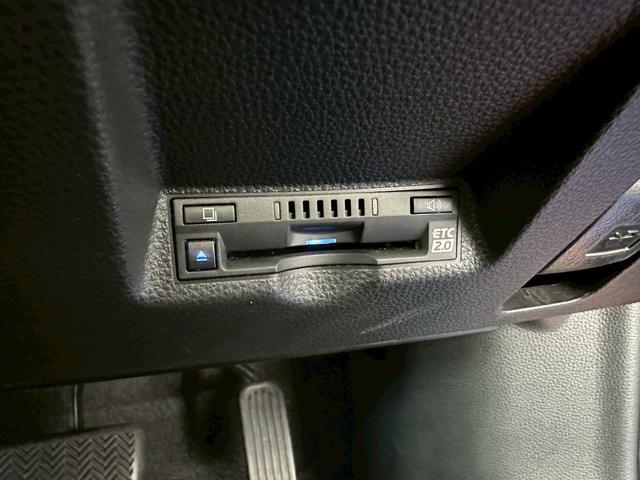 ヤリスクロス ハイブリッドZ 4WD■モデリスタフルエアロ【純正8型ナビ・ 全方位カメラ・禁煙・衝突軽減・100V電源・ヒーター付き電動レザー・ステアヒーター・HUD・追従クルコン・電動リアゲート】車線逸脱警報/ETC2.0/純正18AW/ミラーヒーター/ラゲッジマット/(11枚目)