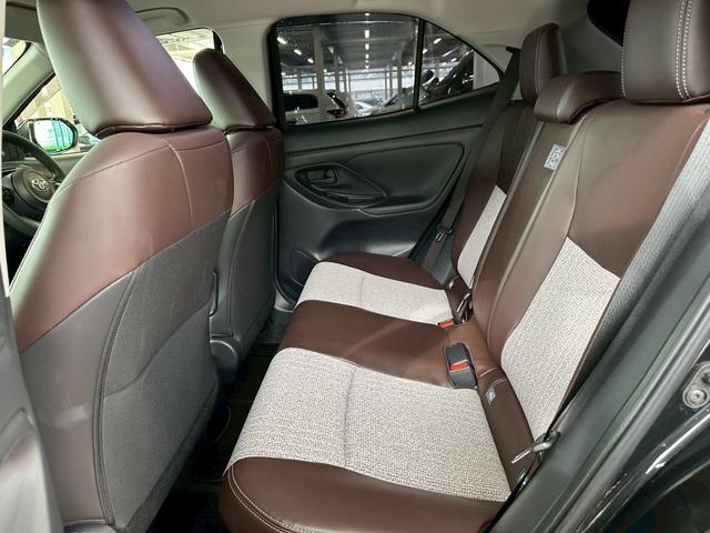 ヤリスクロス ハイブリッドZ 4WD■モデリスタフルエアロ【純正8型ナビ・ 全方位カメラ・禁煙・衝突軽減・100V電源・ヒーター付き電動レザー・ステアヒーター・HUD・追従クルコン・電動リアゲート】車線逸脱警報/ETC2.0/純正18AW/ミラーヒーター/ラゲッジマット/(33枚目)