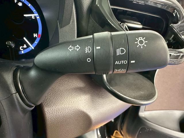 ヤリスクロス ハイブリッドZ 4WD■モデリスタフルエアロ【純正8型ナビ・ 全方位カメラ・禁煙・衝突軽減・100V電源・ヒーター付き電動レザー・ステアヒーター・HUD・追従クルコン・電動リアゲート】車線逸脱警報/ETC2.0/純正18AW/ミラーヒーター/ラゲッジマット/(50枚目)