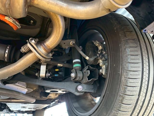 ヤリスクロス ハイブリッドZ 4WD■モデリスタフルエアロ【純正8型ナビ・ 全方位カメラ・禁煙・衝突軽減・100V電源・ヒーター付き電動レザー・ステアヒーター・HUD・追従クルコン・電動リアゲート】車線逸脱警報/ETC2.0/純正18AW/ミラーヒーター/ラゲッジマット/(57枚目)