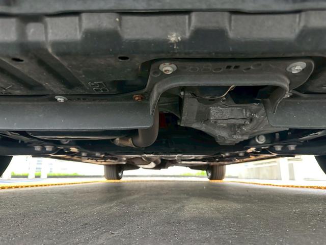 アルファードハイブリッド エグゼクティブラウンジＳ　４ＷＤ■東京仕入【サンルーフ・禁煙　・後期型・衝突軽減・メーカーＪＢＬナビ・全方位カメラ・前後ドラレコ・フリップダウンモニター・デジタルインナーミラー・両電動スライド・追従クルコン】シーケンシャル／ＢＳＭ／ＥＴＣ２．０／電動レザーシート（63枚目）