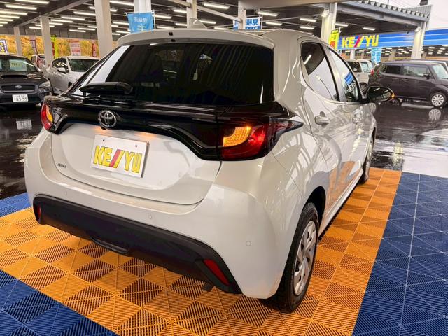 ヤリス X 4WD■北海道仕入【寒冷地仕様・禁煙・衝突軽減・8型ナビ 追従クルコン・ETC・Bカメラ】車線逸脱警告/BT/USB/フルセグTV/ドラレコ/オートハイビーム/ワイパーデアイサー/プッシュスタート/電格ミラーウィンカー/ヘッドライトレベライザー/保証書(15枚目)