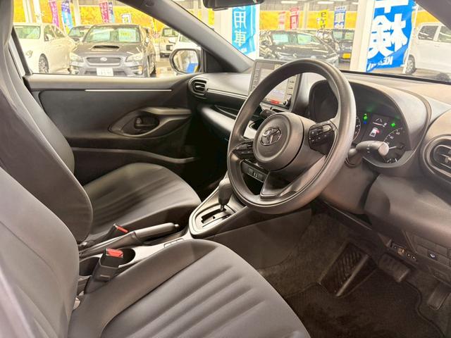 ヤリス X 4WD■北海道仕入【寒冷地仕様・禁煙・衝突軽減・8型ナビ 追従クルコン・ETC・Bカメラ】車線逸脱警告/BT/USB/フルセグTV/ドラレコ/オートハイビーム/ワイパーデアイサー/プッシュスタート/電格ミラーウィンカー/ヘッドライトレベライザー/保証書(25枚目)