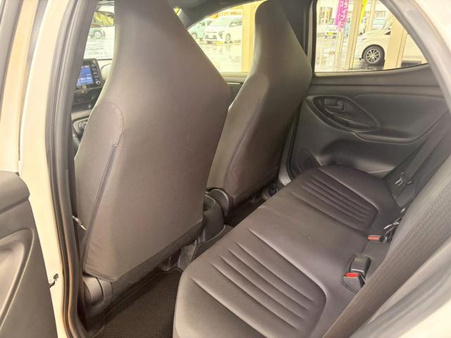 ヤリス X 4WD■北海道仕入【寒冷地仕様・禁煙・衝突軽減・8型ナビ 追従クルコン・ETC・Bカメラ】車線逸脱警告/BT/USB/フルセグTV/ドラレコ/オートハイビーム/ワイパーデアイサー/プッシュスタート/電格ミラーウィンカー/ヘッドライトレベライザー/保証書(33枚目)