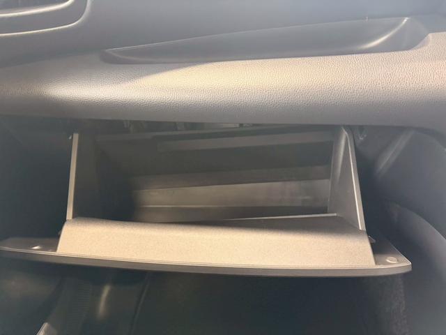 ヤリス X 4WD■北海道仕入【寒冷地仕様・禁煙・衝突軽減・8型ナビ 追従クルコン・ETC・Bカメラ】車線逸脱警告/BT/USB/フルセグTV/ドラレコ/オートハイビーム/ワイパーデアイサー/プッシュスタート/電格ミラーウィンカー/ヘッドライトレベライザー/保証書(57枚目)