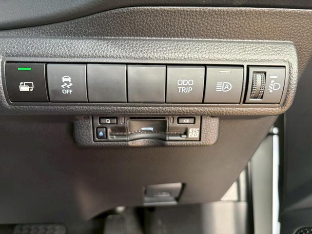 カローラツーリング ハイブリッドダブルバイビー４ＷＤ■鳥取仕入【禁煙・１オーナー　・１０．５型ナビ・衝突軽減・ＥＴＣ２．０・追従クルコン・ハーフレザー・ＢＳＭ】車線逸脱警報／ＢＴ／フルセグＴＶ／Ｂカメラ／ＬＥＤオートハイビーム／フォグ／ソナー／ブレーキホールド／純正１７ＡＷ／保証書（9枚目）