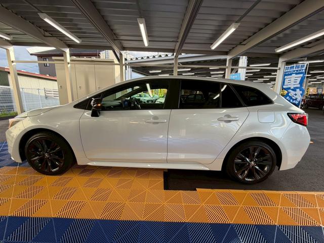 カローラツーリング ハイブリッドダブルバイビー４ＷＤ■鳥取仕入【禁煙・１オーナー　・１０．５型ナビ・衝突軽減・ＥＴＣ２．０・追従クルコン・ハーフレザー・ＢＳＭ】車線逸脱警報／ＢＴ／フルセグＴＶ／Ｂカメラ／ＬＥＤオートハイビーム／フォグ／ソナー／ブレーキホールド／純正１７ＡＷ／保証書（17枚目）