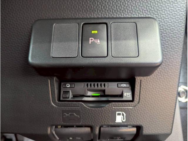 ルーミー カスタムG 4WD■青森仕入【禁煙・1オーナー・寒冷地仕様・ 後期型・衝突軽減・社外SDナビ・両電動スライド・追従クルコン・シートヒーター】車線逸脱警告/Bカメラ/ETC/LEDオートライト/フォグ/オートエアコン/ワイパー熱線/ソナー/アイドリングSTOP/(8枚目)