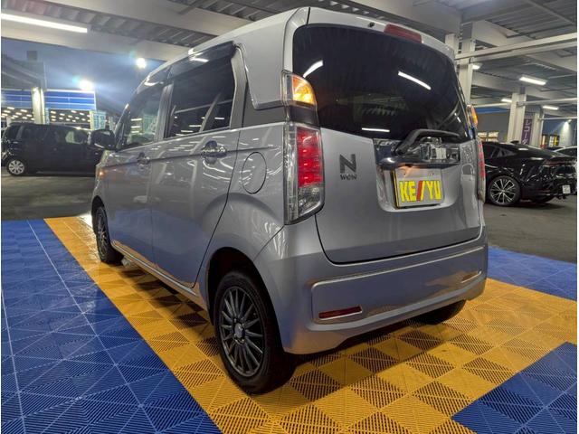 N-WGN G SSパッケージ 4WD■北海道仕入【夏冬タイヤ・7型ナビ ・BT・フルセグ・Bカメラ・ビルトインETC】CD/DVD/シートヒーター/LEDライト/ドアミラーヒーター/スマートキー/フルオートエアコン/社外アルミ/ステアリングスイッチ/6エアバッグ/TRC(16枚目)