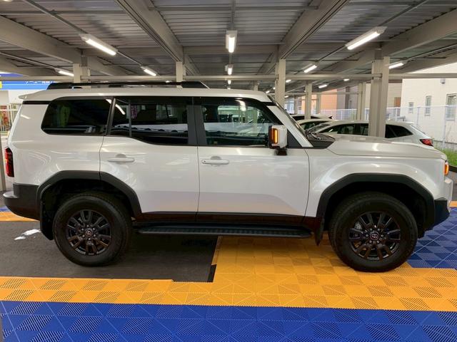 ランドクルーザー250 VX 4WD■買取直販【1オーナー・サンルーフ・全方位・禁煙 ・12.3型ナビ・7人・衝突軽減・電動リアゲート・デジタルインナーミラー・電動レザーシート・追従クルコン】フルセグTV/HDMI/BT/ETC2.0/オートハイビーム/ステアヒーター/ソナー/保証書(16枚目)