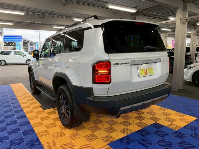 ランドクルーザー250 VX 4WD■買取直販【1オーナー・サンルーフ・全方位・禁煙 ・12.3型ナビ・7人・衝突軽減・電動リアゲート・デジタルインナーミラー・電動レザーシート・追従クルコン】フルセグTV/HDMI/BT/ETC2.0/オートハイビーム/ステアヒーター/ソナー/保証書(17枚目)