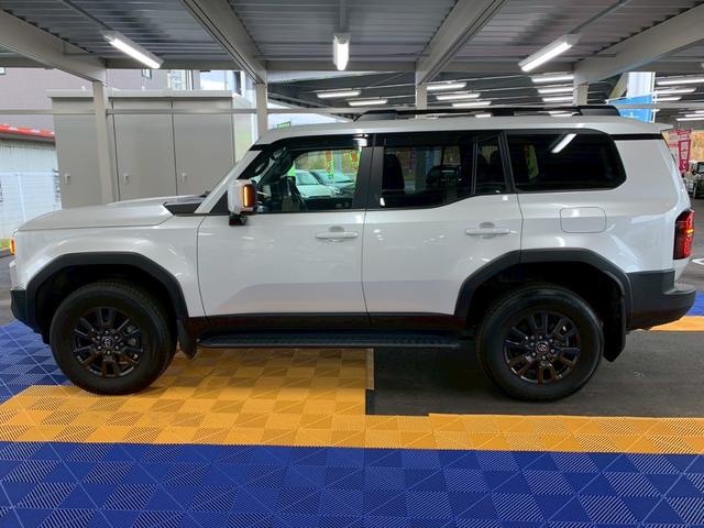 ランドクルーザー250 VX 4WD■買取直販【1オーナー・サンルーフ・全方位・禁煙 ・12.3型ナビ・7人・衝突軽減・電動リアゲート・デジタルインナーミラー・電動レザーシート・追従クルコン】フルセグTV/HDMI/BT/ETC2.0/オートハイビーム/ステアヒーター/ソナー/保証書(19枚目)