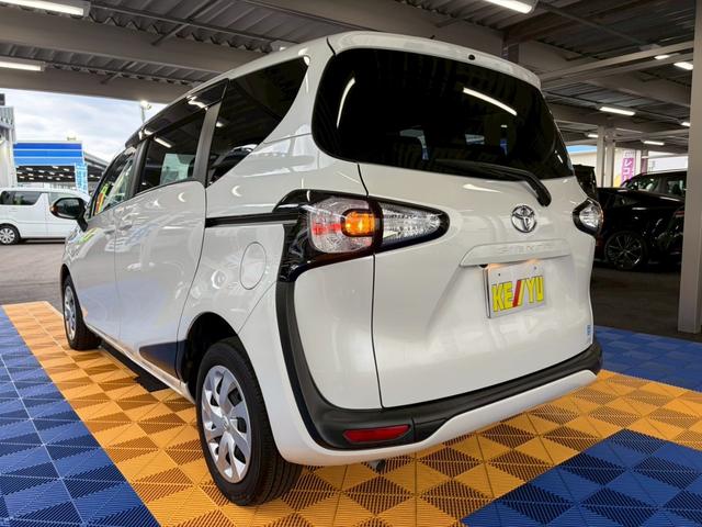 シエンタ Ｇ　４ＷＤ■山形仕入【両電動スライド・衝突軽減・社外ＳＤナビ　・禁煙・６人・シートヒーター・】車線逸脱警告／社外ＳＤナビ／Ｂカメラ／ＴＶ／ＣＤ／ＵＳＢ／オートハイビーム／プッシュスタート／ヘッドライトレベライザー／オートエアコン／電格ミラーウィンカー／横滑防止／（21枚目）