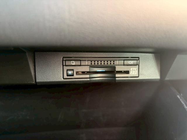 NX NX300h アーバンスタイル 4WD■愛知仕入【特別使用車 ・禁煙・純正7型ナビ】横滑防止/DVD/BT/12セグ/ETC2.0/Bカメラ/オートライト/LED/電動シート&ヒーター/追従クルコン/電動リアゲート/ドアミラーヒーター/パドルシフト(7枚目)