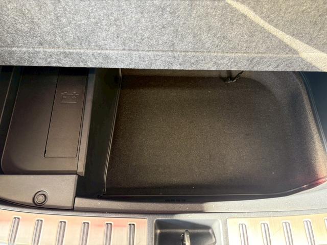 NX NX300h アーバンスタイル 4WD■愛知仕入【特別使用車 ・禁煙・純正7型ナビ】横滑防止/DVD/BT/12セグ/ETC2.0/Bカメラ/オートライト/LED/電動シート&ヒーター/追従クルコン/電動リアゲート/ドアミラーヒーター/パドルシフト(37枚目)