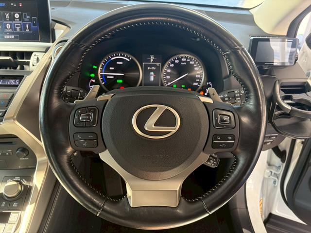 NX NX300h アーバンスタイル 4WD■愛知仕入【特別使用車 ・禁煙・純正7型ナビ】横滑防止/DVD/BT/12セグ/ETC2.0/Bカメラ/オートライト/LED/電動シート&ヒーター/追従クルコン/電動リアゲート/ドアミラーヒーター/パドルシフト(40枚目)