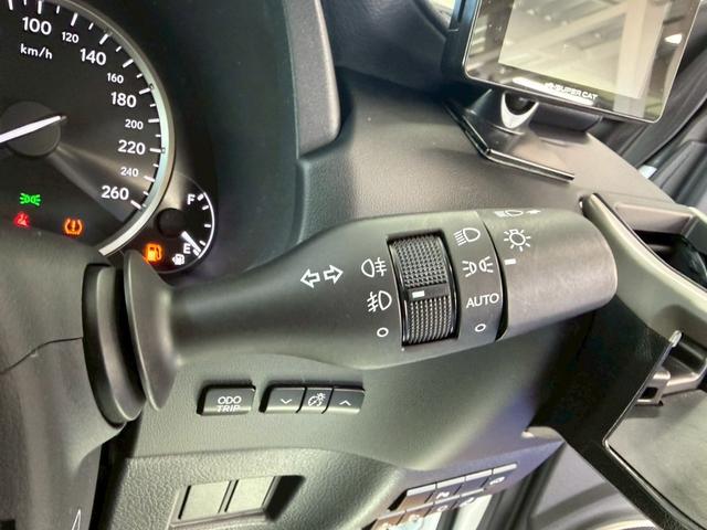 NX NX300h アーバンスタイル 4WD■愛知仕入【特別使用車 ・禁煙・純正7型ナビ】横滑防止/DVD/BT/12セグ/ETC2.0/Bカメラ/オートライト/LED/電動シート&ヒーター/追従クルコン/電動リアゲート/ドアミラーヒーター/パドルシフト(43枚目)