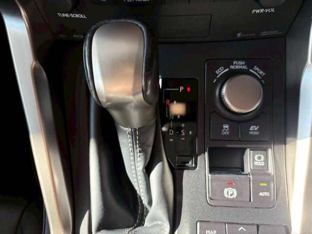 NX NX300h アーバンスタイル 4WD■愛知仕入【特別使用車 ・禁煙・純正7型ナビ】横滑防止/DVD/BT/12セグ/ETC2.0/Bカメラ/オートライト/LED/電動シート&ヒーター/追従クルコン/電動リアゲート/ドアミラーヒーター/パドルシフト(49枚目)
