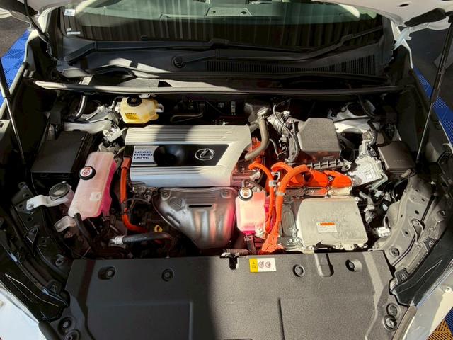 NX NX300h アーバンスタイル 4WD■愛知仕入【特別使用車 ・禁煙・純正7型ナビ】横滑防止/DVD/BT/12セグ/ETC2.0/Bカメラ/オートライト/LED/電動シート&ヒーター/追従クルコン/電動リアゲート/ドアミラーヒーター/パドルシフト(70枚目)