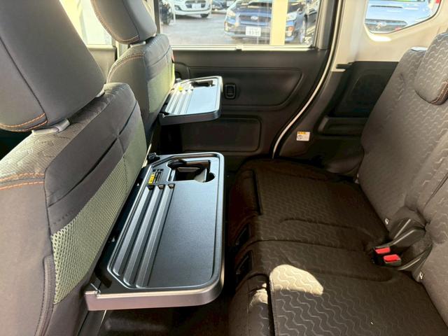 スペーシアギア ハイブリッドXZターボ4WD■届出済未使用【ガンメタルーフ・ 純正9型ナビ・全方位・両電動スライド・衝突軽減・本革巻ステアノブ・シートヒーター・ルーフレール・追従クルコン・禁煙】リアサーキュレーター/オットマン/パワーモード/パドルシフト/BT/TV/保証書(15枚目)