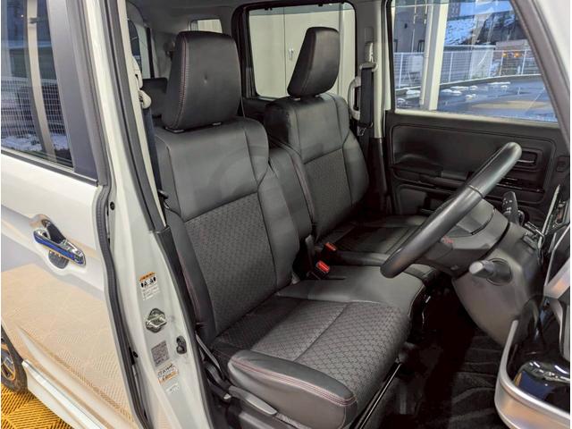 道路に面しているのは少しに見えますが、敷地内奥まで入ってもらうと広い展示場があり約１３０〜１４０台の大型展示でお待ちしております☆