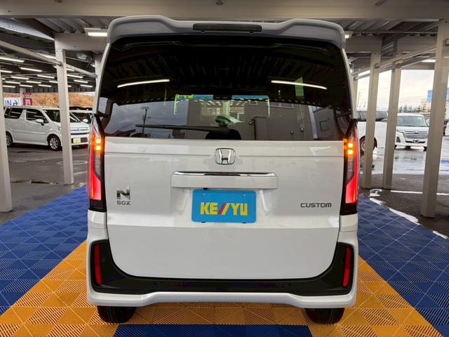 N-BOXカスタム ターボ 4WD■届出済未使用【純正8型ナビ・フルセグ・BT ・バックカメラ】純正15インチアルミ/LEDオートライト/ハーフレザーシートヒーター/ソナー/衝突軽減ブレーキ/レーンアシスト/追従クルコン/パドルシフト/両パワスラ/ドアミラーヒーター/6AB(9枚目)