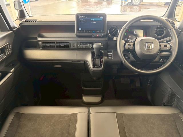 N-BOXカスタム ターボ 4WD■届出済未使用【純正8型ナビ・フルセグ・BT ・バックカメラ】純正15インチアルミ/LEDオートライト/ハーフレザーシートヒーター/ソナー/衝突軽減ブレーキ/レーンアシスト/追従クルコン/パドルシフト/両パワスラ/ドアミラーヒーター/6AB(12枚目)