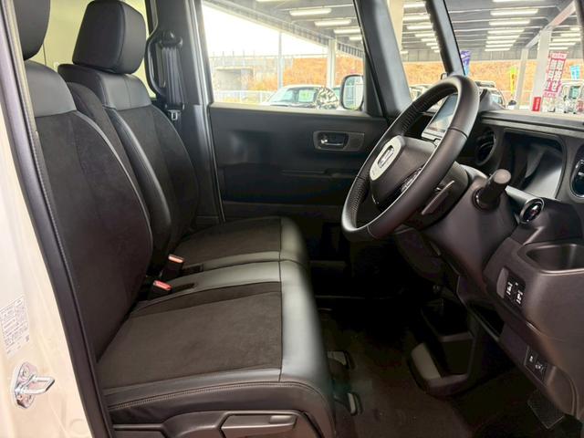 N-BOXカスタム ターボ 4WD■届出済未使用【純正8型ナビ・フルセグ・BT ・バックカメラ】純正15インチアルミ/LEDオートライト/ハーフレザーシートヒーター/ソナー/衝突軽減ブレーキ/レーンアシスト/追従クルコン/パドルシフト/両パワスラ/ドアミラーヒーター/6AB(26枚目)