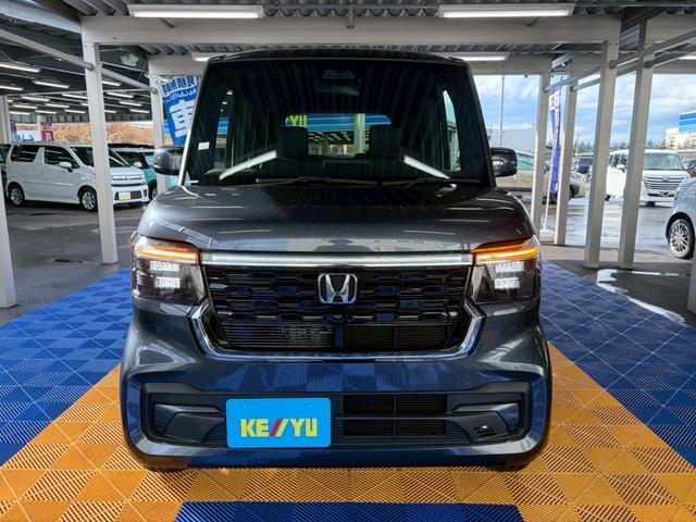 Ｎ－ＢＯＸカスタム ターボ４ＷＤ　■届出済未使用【純正８型ナビ・両電動スライド・　衝突軽減・追従クルコン・ヒーター付きハーフレザーシート】車線逸脱警報／Ｂカメラ／フルセグＴＶ／ＢＴ／純正１５ＡＷ／ＬＥＤオートライト／ソナー／フォグ／ブレーキホールド／ヘッドライトレベライザー／保証書（11枚目）