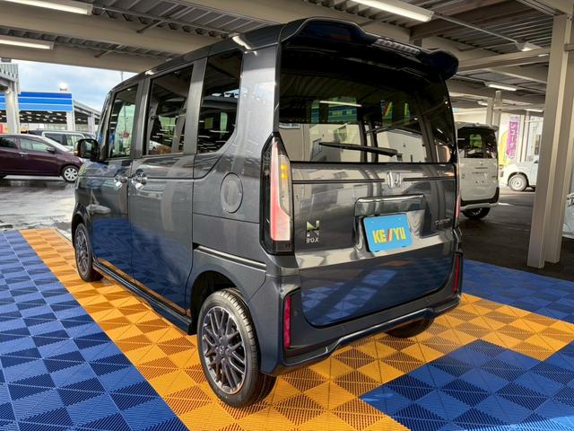 Ｎ－ＢＯＸカスタム ターボ４ＷＤ　■届出済未使用【純正８型ナビ・両電動スライド・　衝突軽減・追従クルコン・ヒーター付きハーフレザーシート】車線逸脱警報／Ｂカメラ／フルセグＴＶ／ＢＴ／純正１５ＡＷ／ＬＥＤオートライト／ソナー／フォグ／ブレーキホールド／ヘッドライトレベライザー／保証書（15枚目）