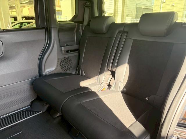 Ｎ－ＢＯＸカスタム ターボ４ＷＤ　■届出済未使用【純正８型ナビ・両電動スライド・　衝突軽減・追従クルコン・ヒーター付きハーフレザーシート】車線逸脱警報／Ｂカメラ／フルセグＴＶ／ＢＴ／純正１５ＡＷ／ＬＥＤオートライト／ソナー／フォグ／ブレーキホールド／ヘッドライトレベライザー／保証書（33枚目）