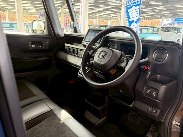 Ｎ－ＢＯＸカスタム ターボ４ＷＤ　■届出済未使用【純正８型ナビ・両電動スライド・　衝突軽減・追従クルコン・ヒーター付きハーフレザーシート】車線逸脱警報／Ｂカメラ／フルセグＴＶ／ＢＴ／純正１５ＡＷ／ＬＥＤオートライト／ソナー／フォグ／ブレーキホールド／ヘッドライトレベライザー／保証書（42枚目）